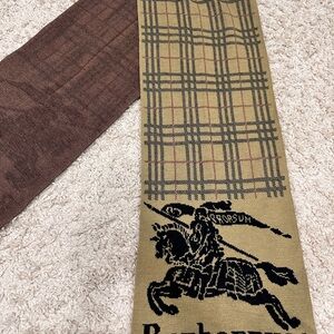 Vintage Burberrys Logo & Check Scarf – Knight Equestrian Design